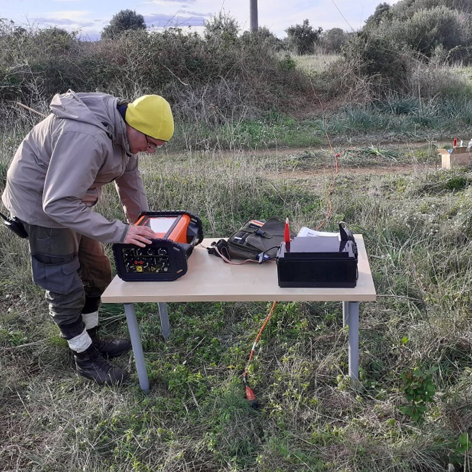 Prime misure di magnetotellurica e tomografia elettrica